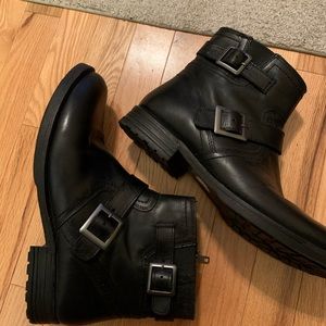 Men’s Crevo Iston boots. Size 9.5